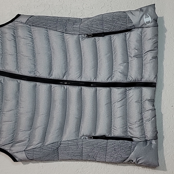 Brand New!Champion Duofold Warm Control Gray & Black Vest Sz. M - Picture 2 of 10